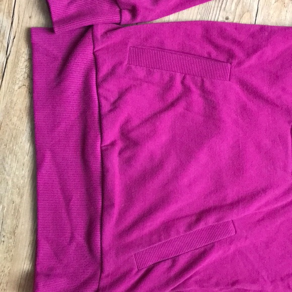 Banana Republic pullover - Picture 3 of 7